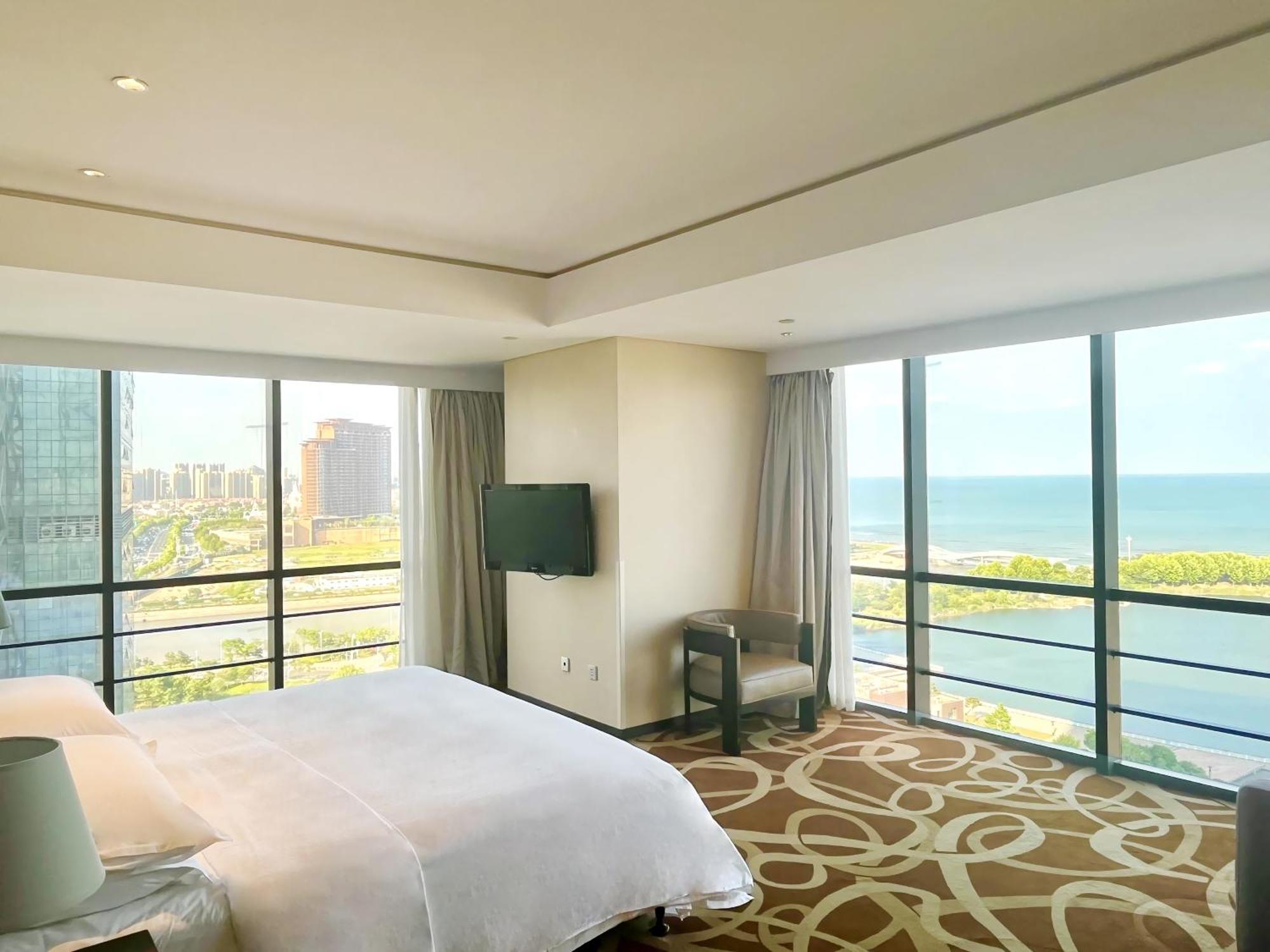 Four Points By Sheraton Qingdao, West Coast Kültér fotó
