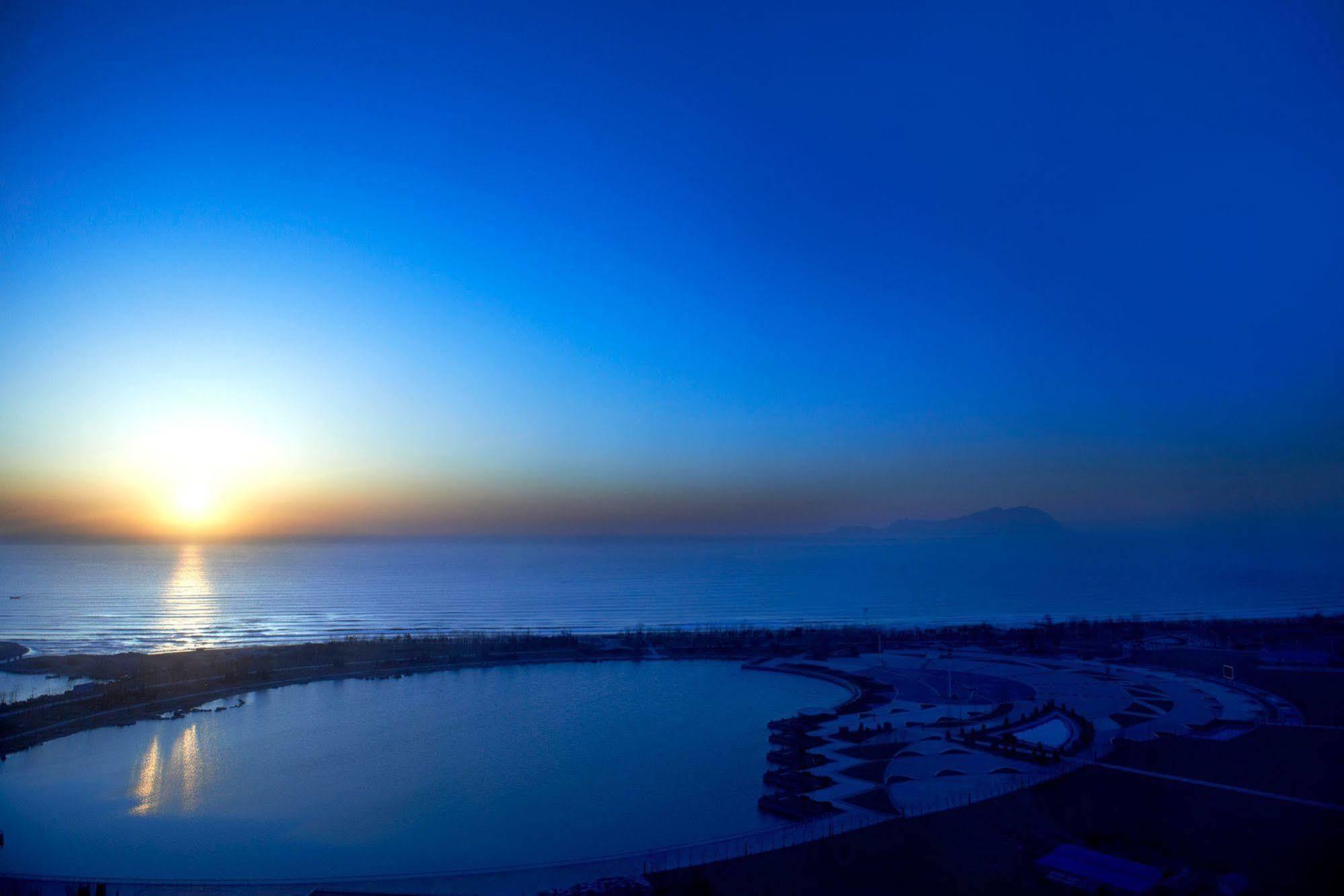 Four Points By Sheraton Qingdao, West Coast Kültér fotó